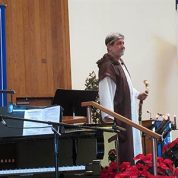 Jim Hughes Welcomes the Innkeeper to Church (12/23/18)